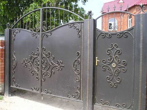 Ворота кованые с калиткой с узором К101М