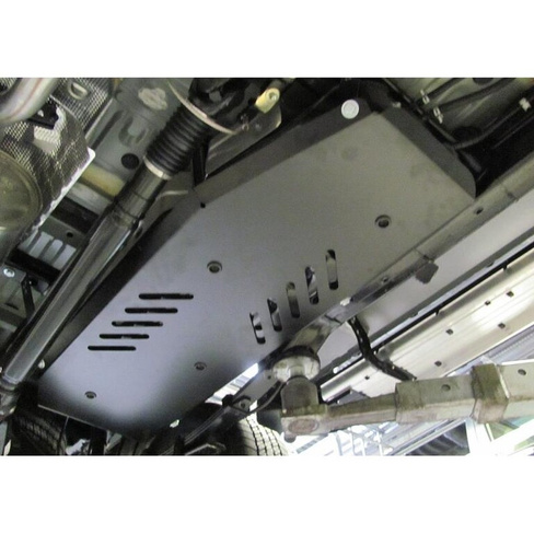 Защита топливного бака Toyota Hilux 2015+ сталь 2,5 мм